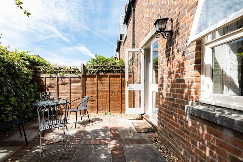 Central Village Cottage, The Corders Moreton-in-Marsh Екстериор снимка