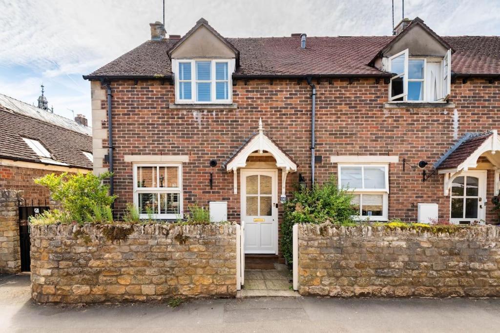 Central Village Cottage, The Corders Moreton-in-Marsh Екстериор снимка